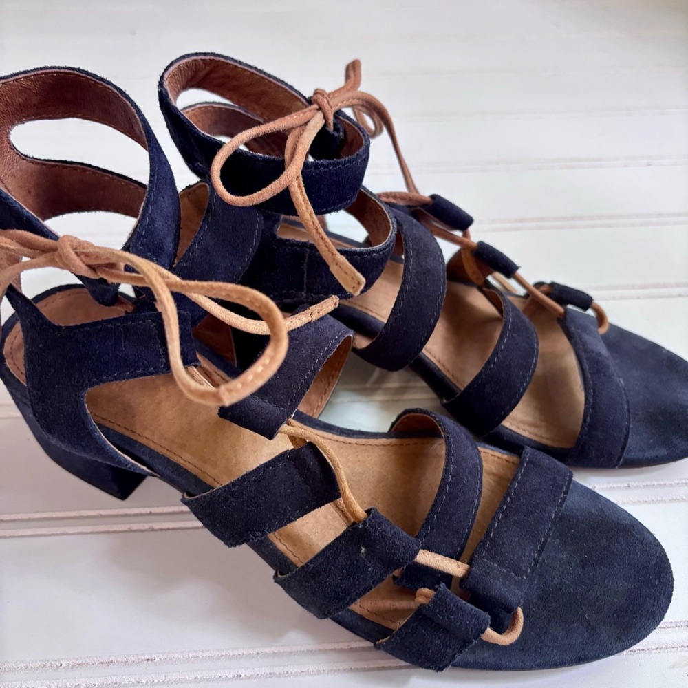 Frye Navy Suede Gladiator Lace Up Sandal Size 6